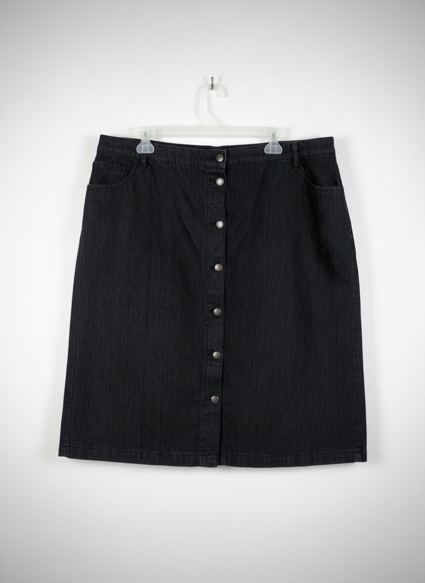 Une jupe grand taille en jean taille haute 