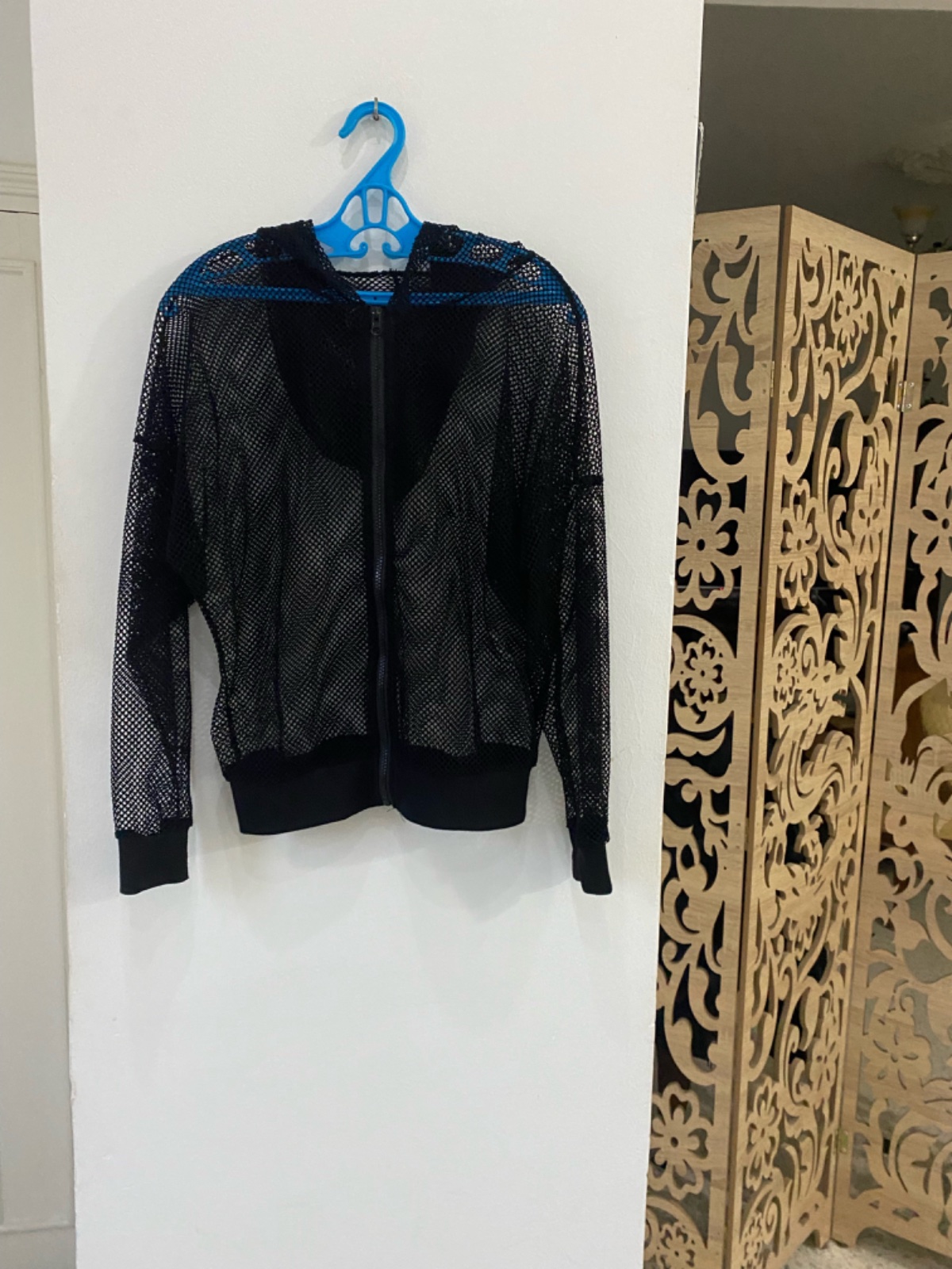 Capuche transparente noir filet tres tendance