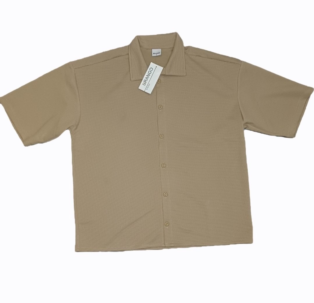 Chemise avec ticket jamais portée très bonne qualitée