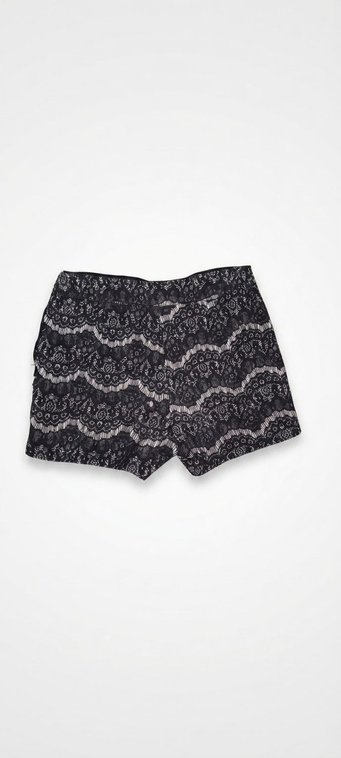 Short en Dentelle Noire sur Doublure Blanche avec Fermeture Éclair 