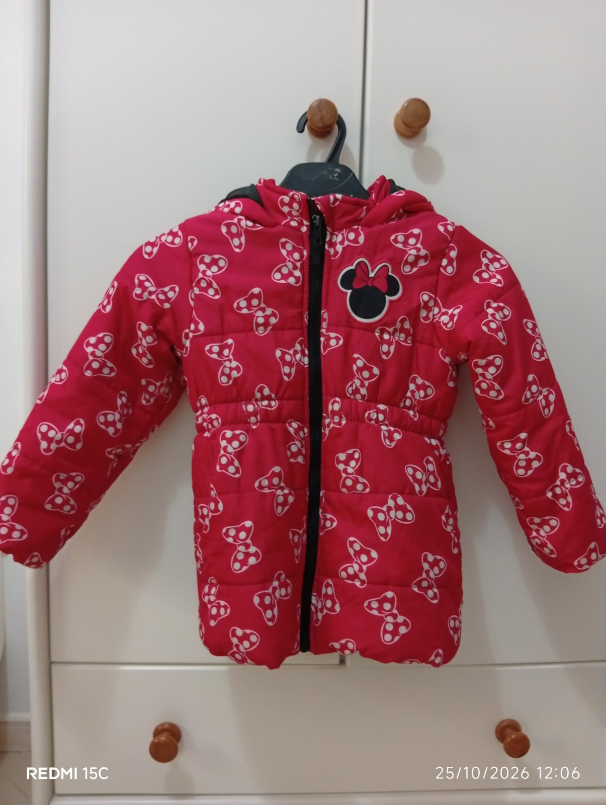 Manteau rouge disney