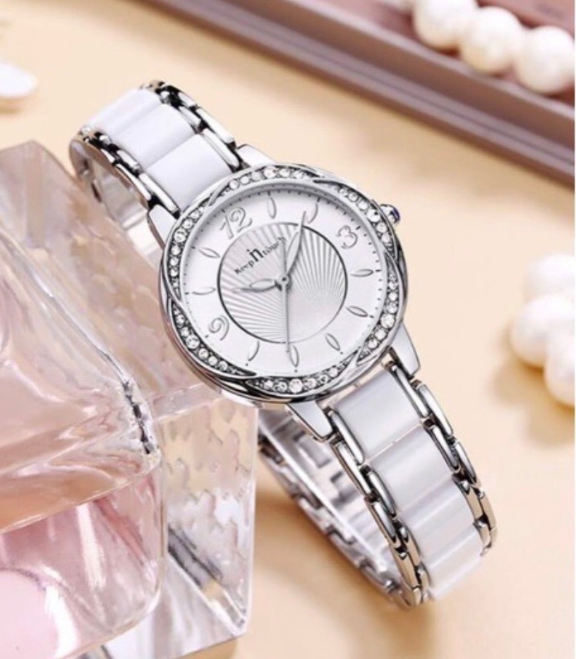 Lot : montre + serre tête soiré + lip gloss