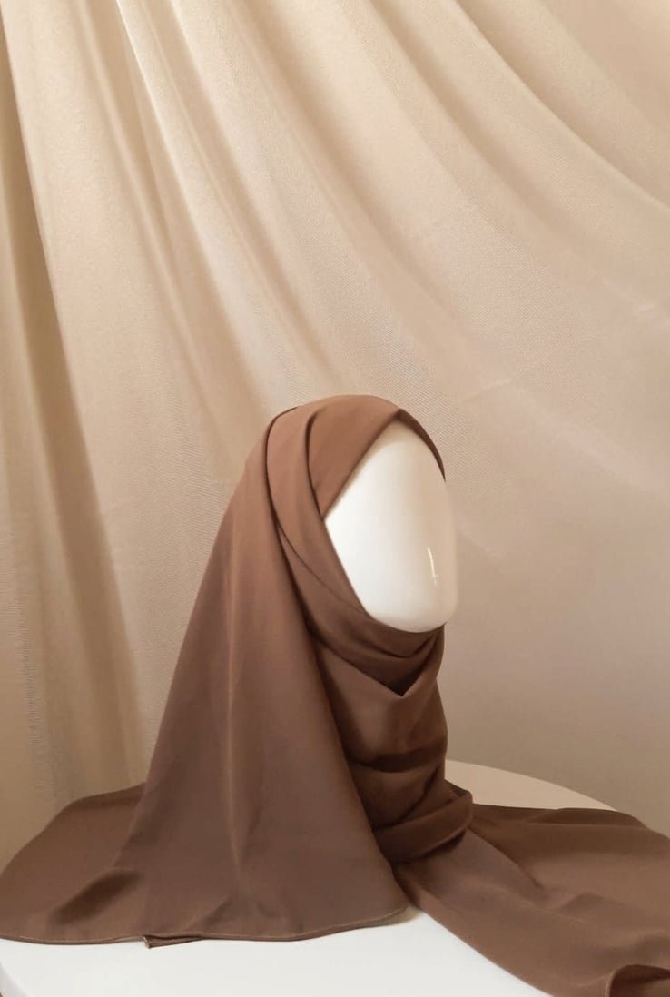 Foulard de couleur marron kaki