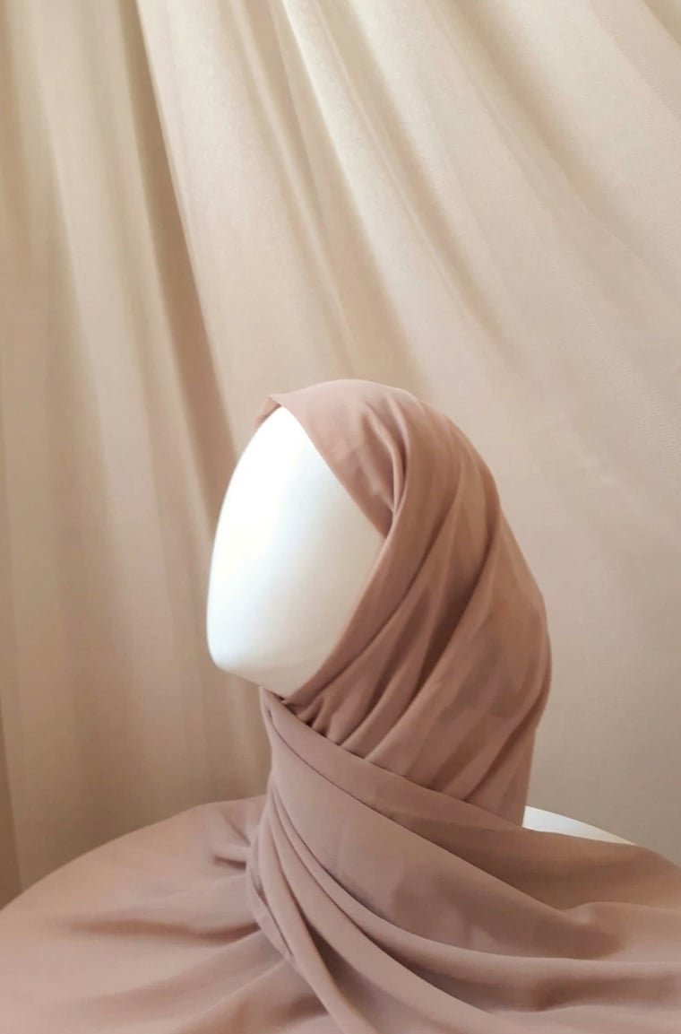 Foulard de couleur Taupe froid 