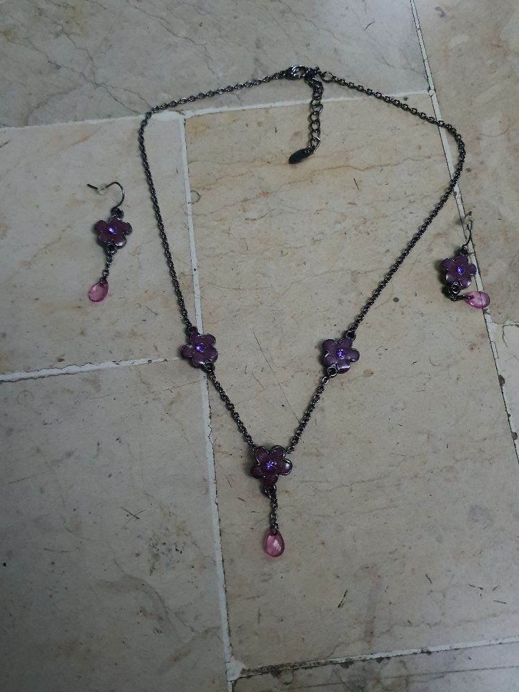Ensemble collier boucle d'oreilles 