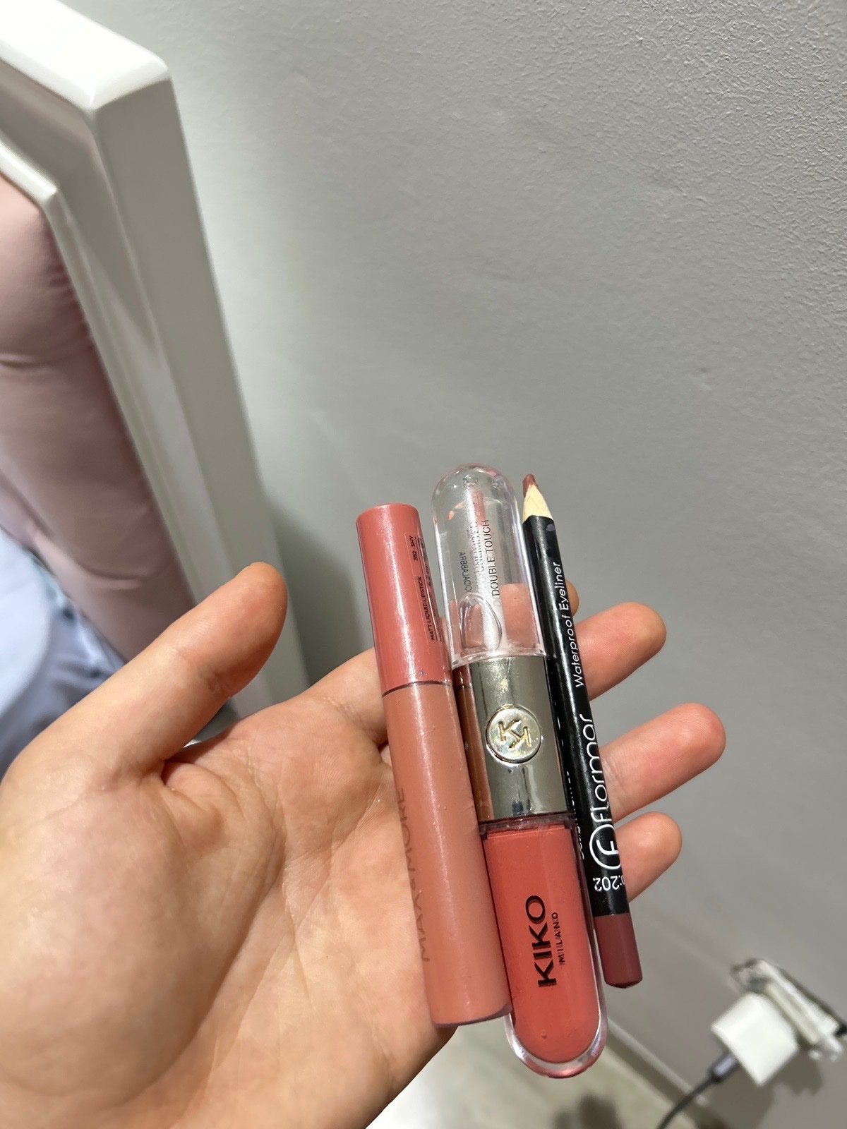 3 rouge a lèvres