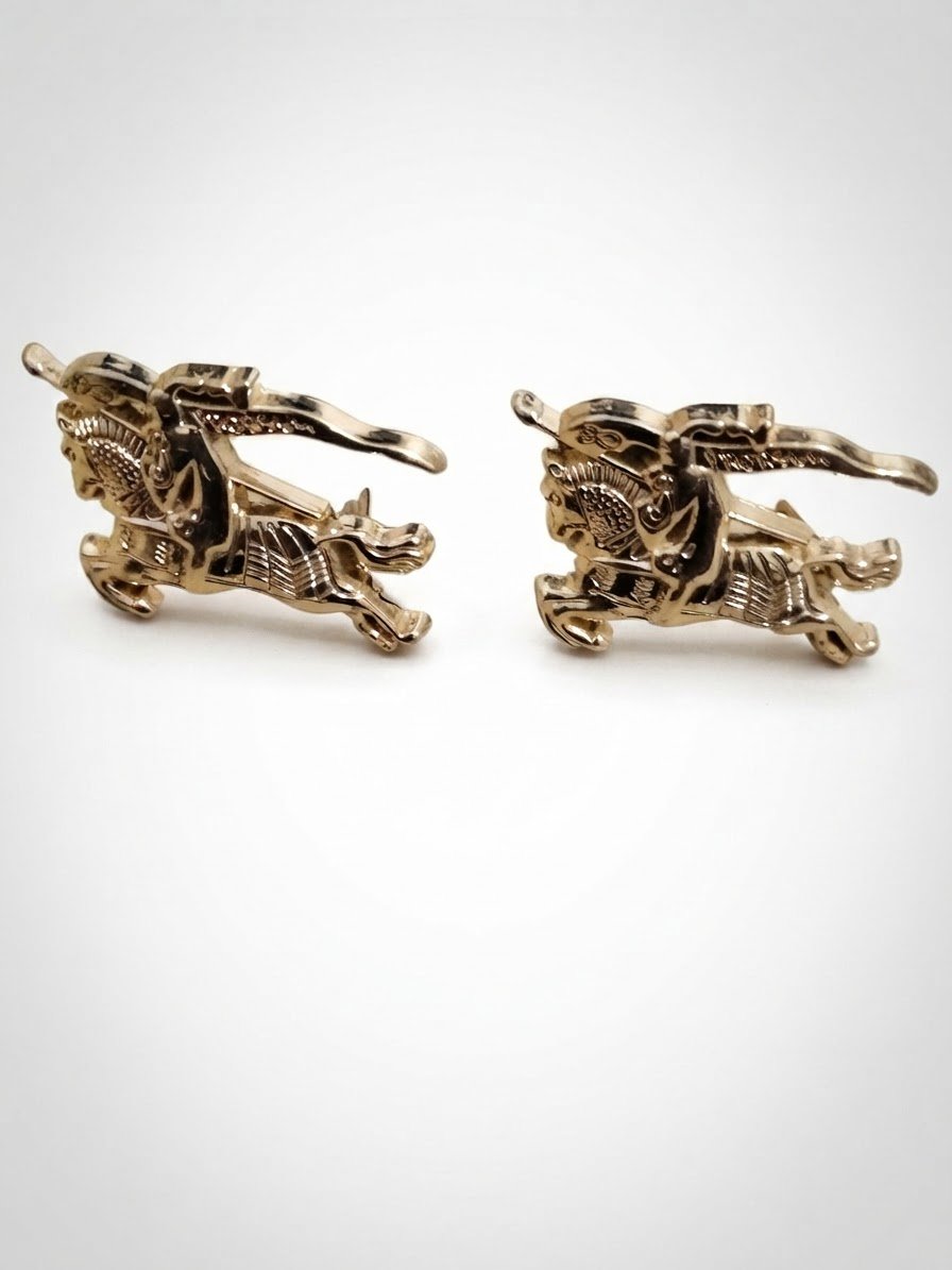 Lot de 2 pins logo Burberry doré 