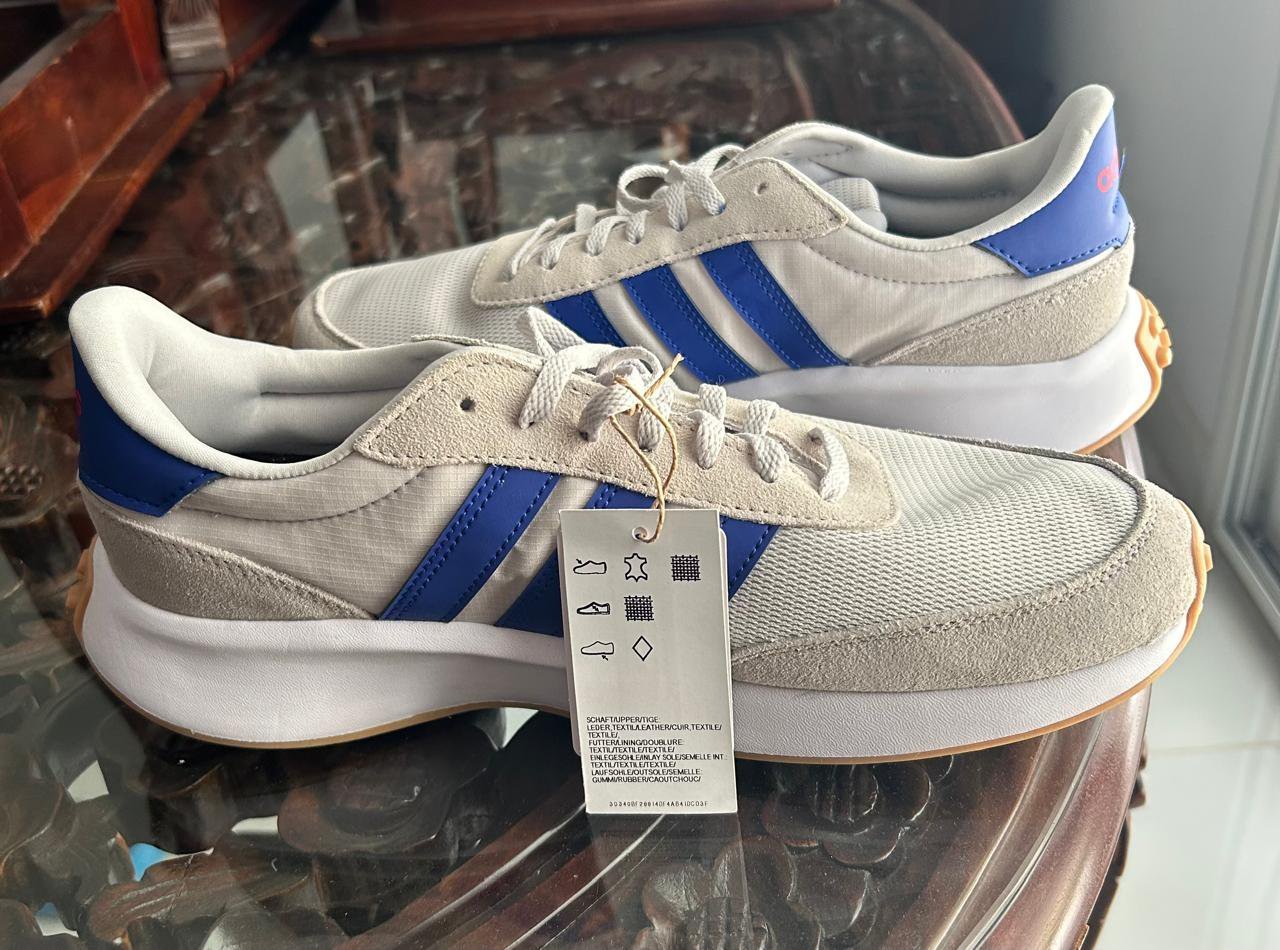 Chaussures adidas importés neuves 