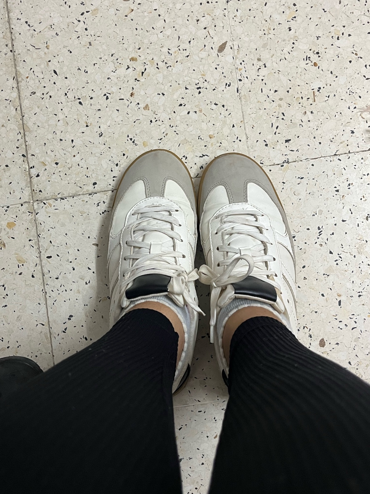 Chaussures blanc et noir 39/40❤️