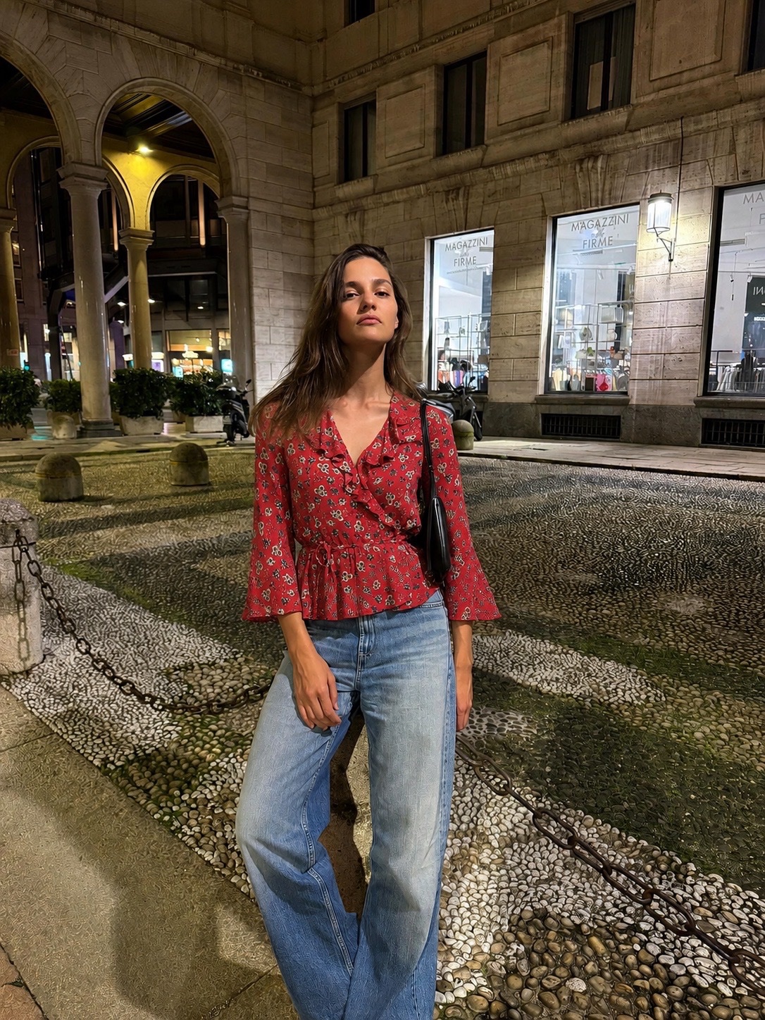 Blouse rouge fleurie