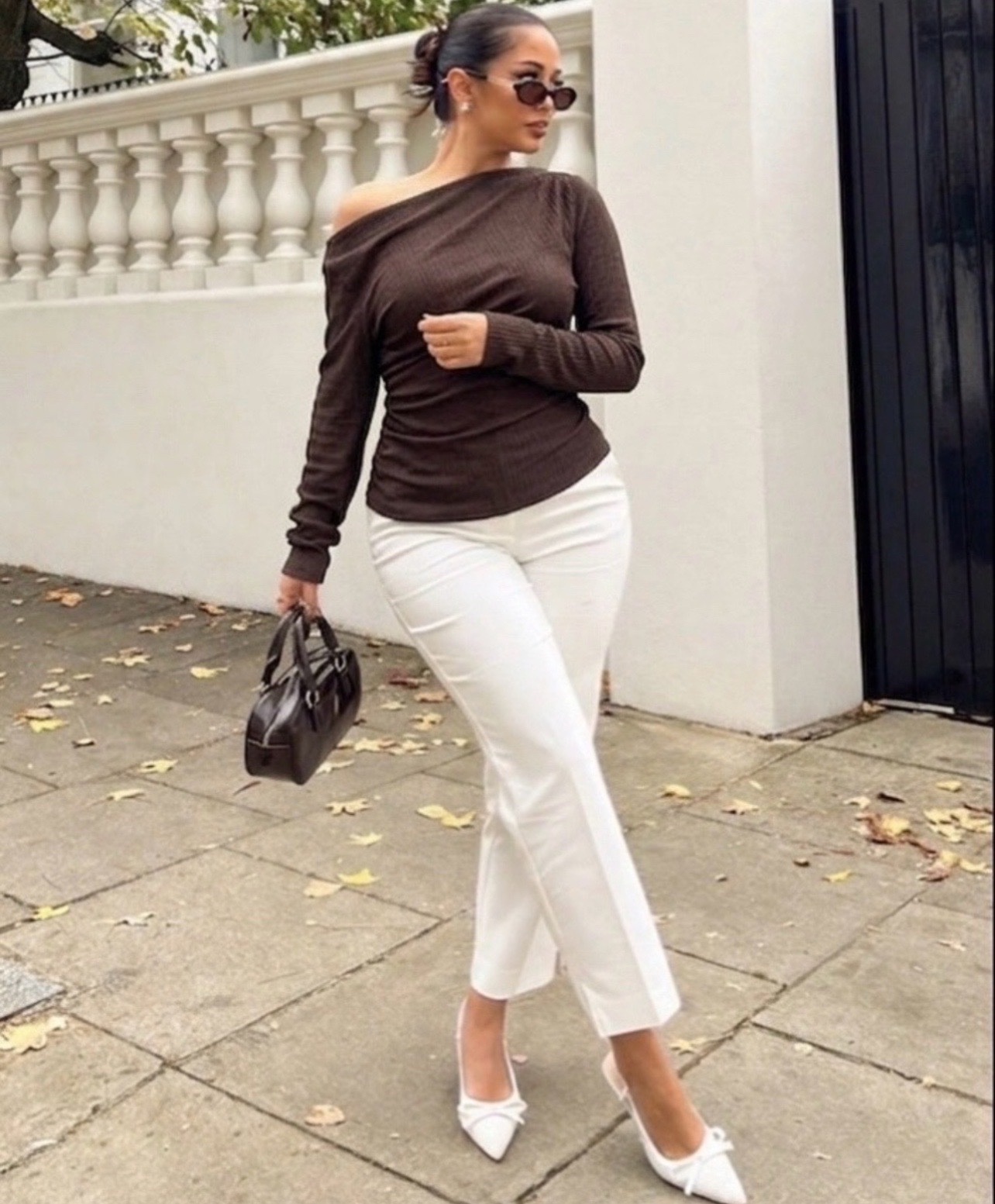 Pull marron asymétrique