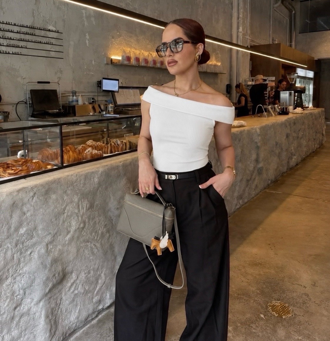 Pull off shoulder blanc 