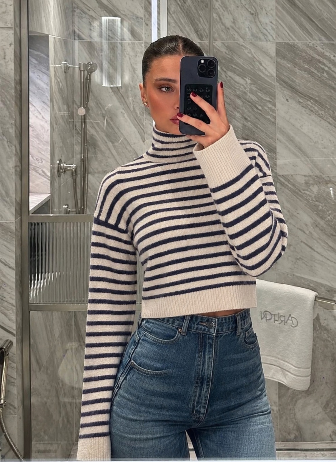 Sweater rayé beige et navy