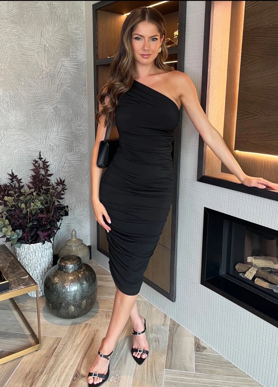 Robe noir moulante 