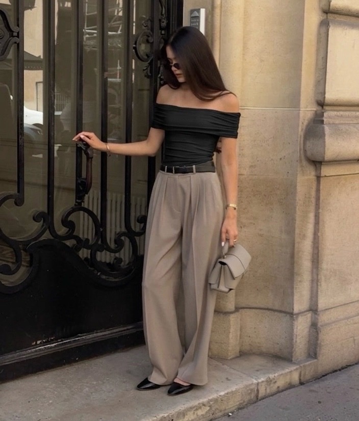 Body off shoulder noir
