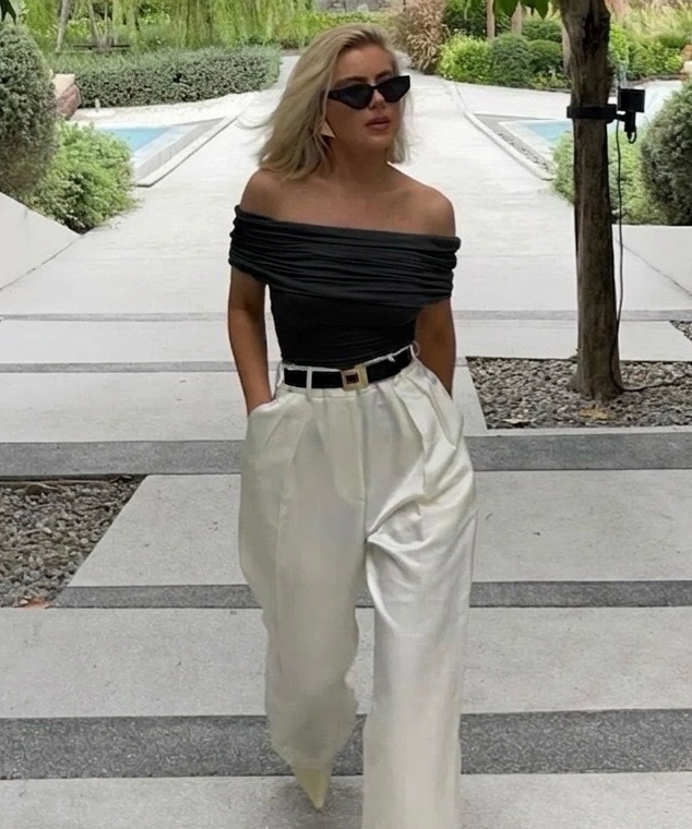 Body off shoulder noir 