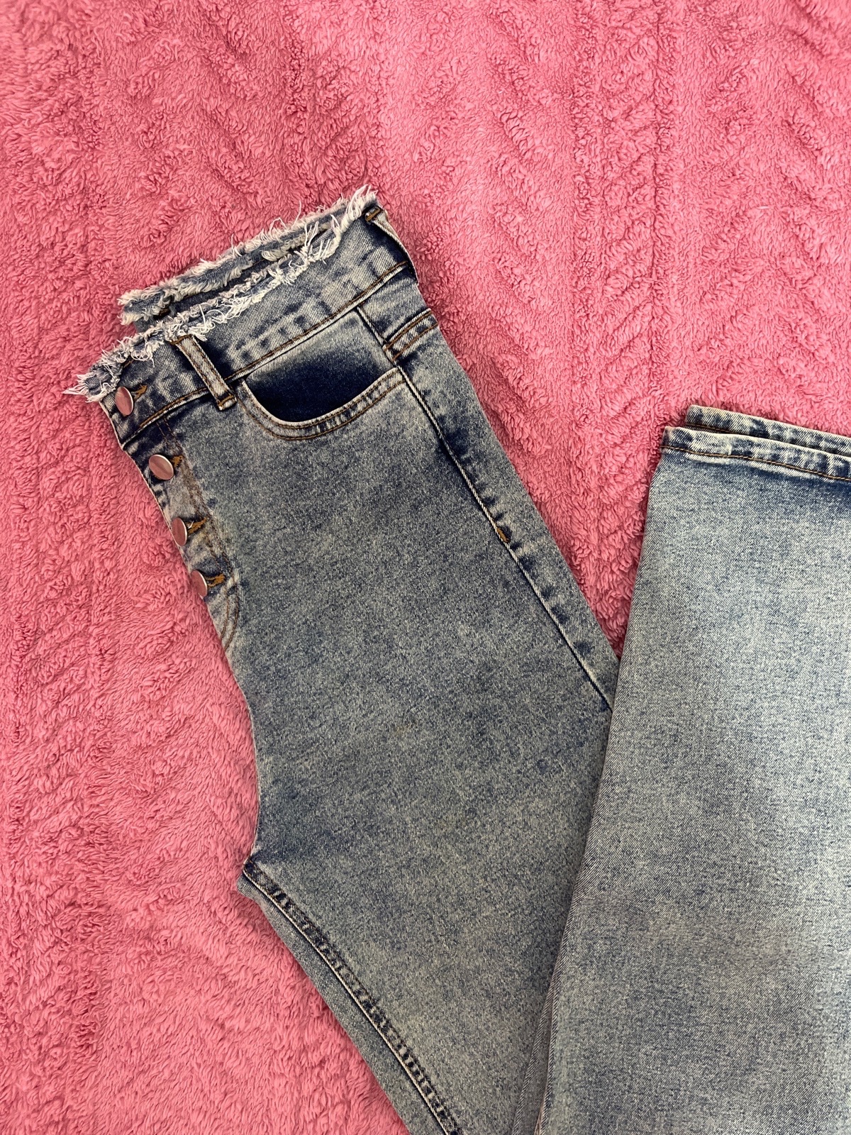 Pantalon jean taille haute et large 