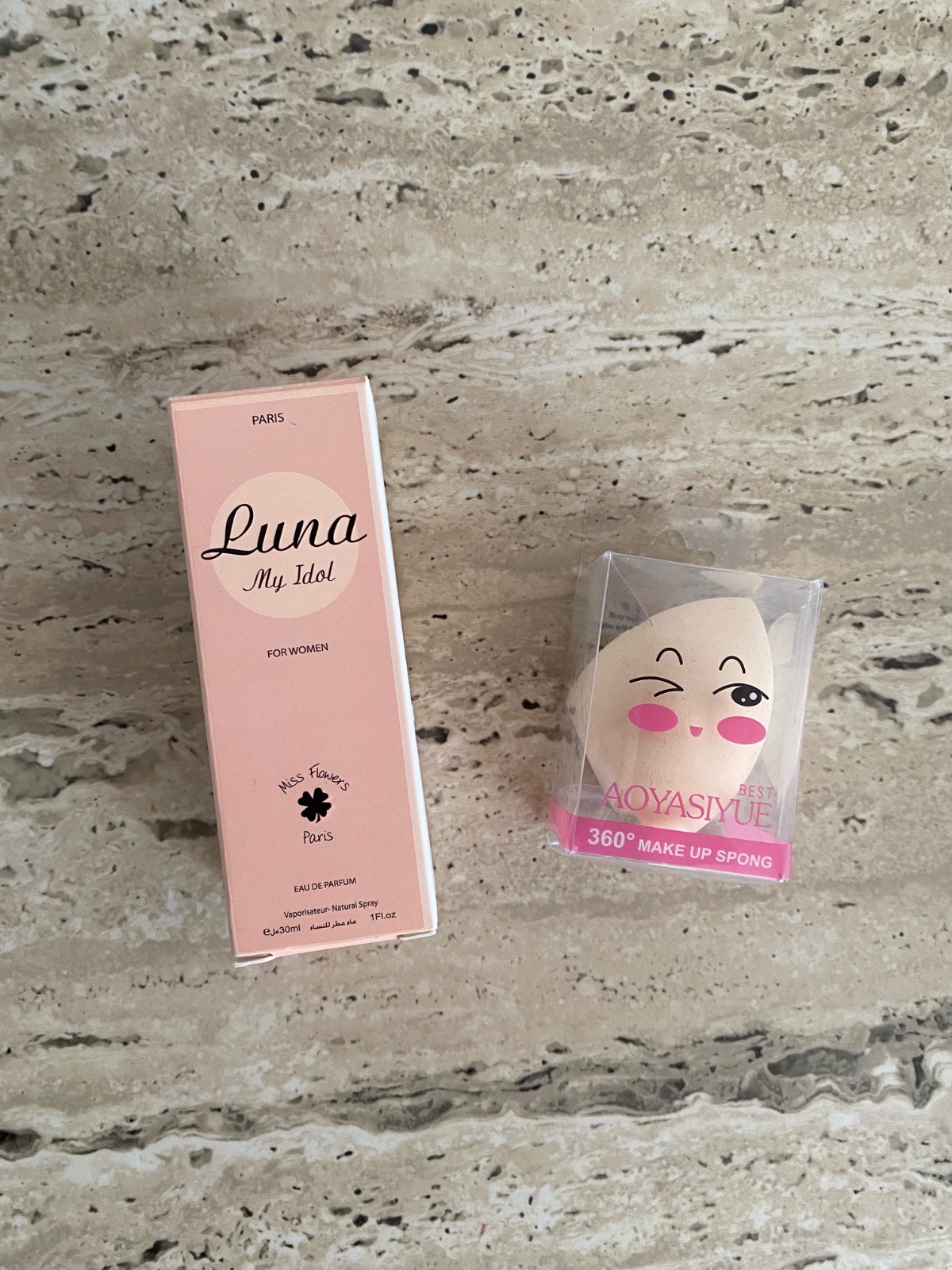 Eau de parfum Luna + Beauty blender