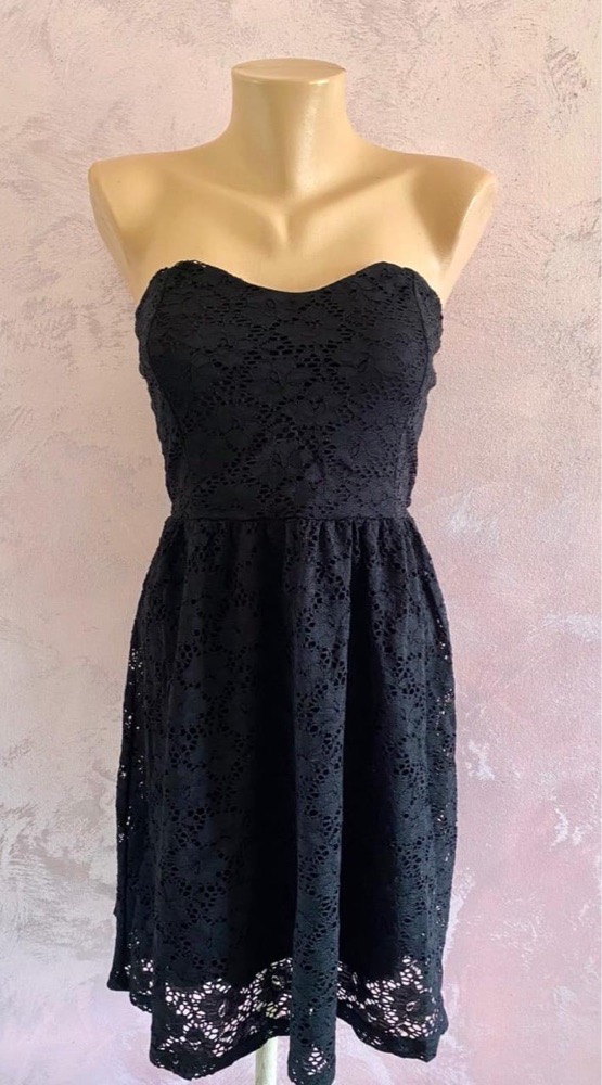 Robe bustier en dentelle
