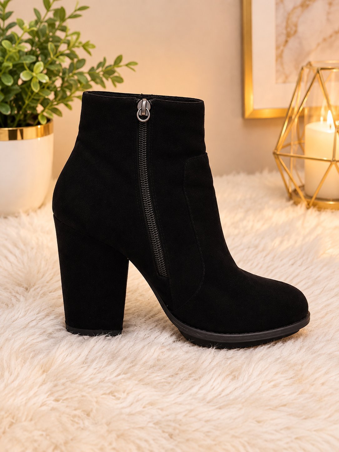 Bottines noires élégantes à talon carré 🖤 de la marque zara 