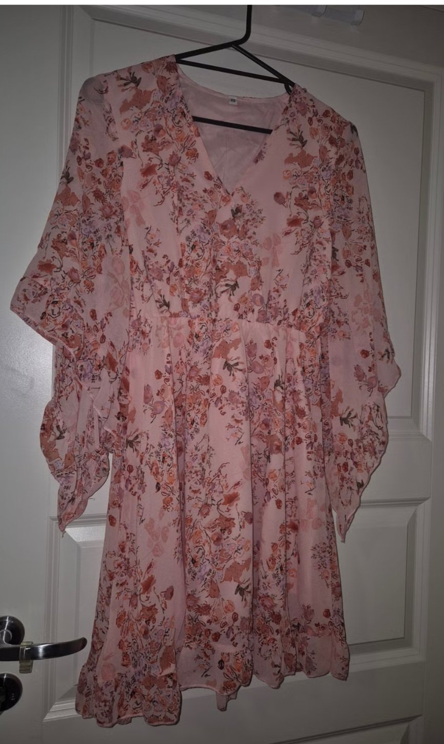 💕 Sublime robe fleurie, parfaite pour toutes les occasions 🎀💗