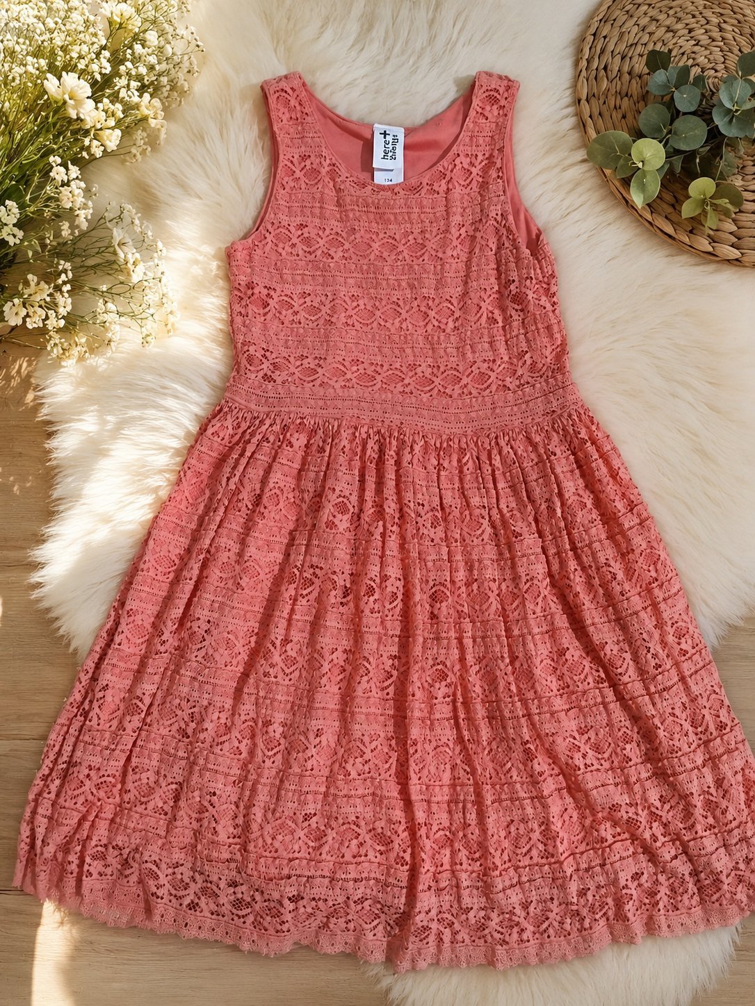 Robe  de la marque ✨️here +there✨️ (C&A) fille saumon  en dentelle – taille 134 (8–9 ans) 🌸
