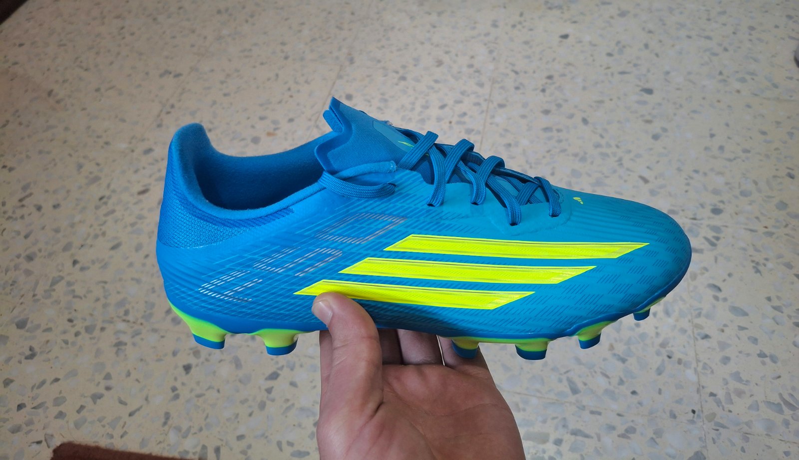 Crampons F50 originaux 