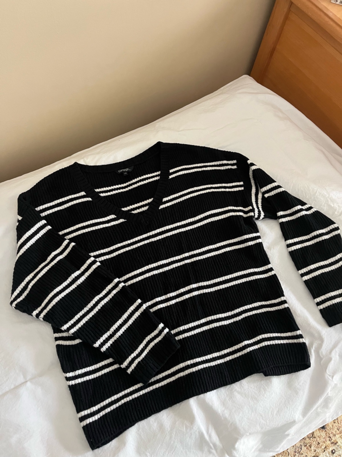 Pull noir et blanc