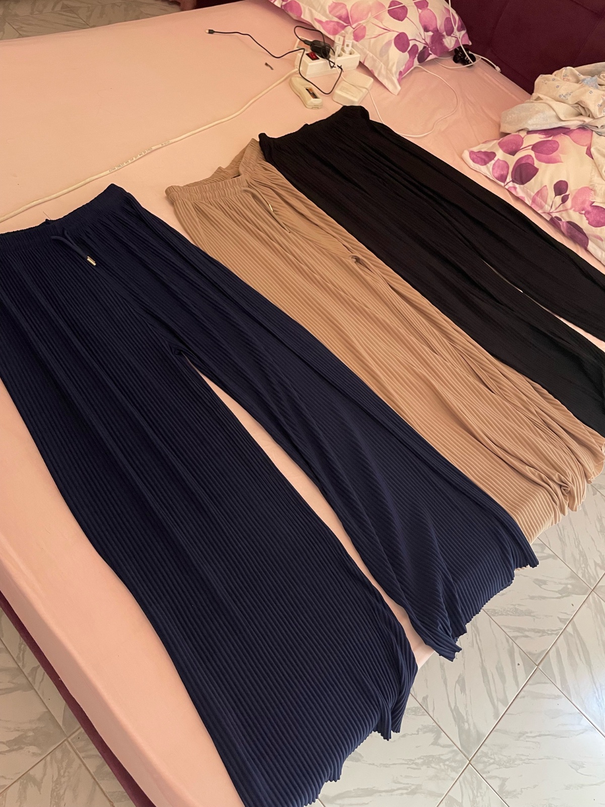 Pack 2 pantalon le 3 eme gratuit 