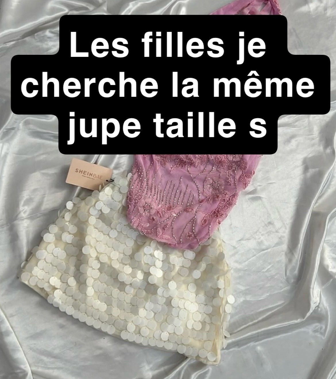 Je cherche nafs jupe les filles 