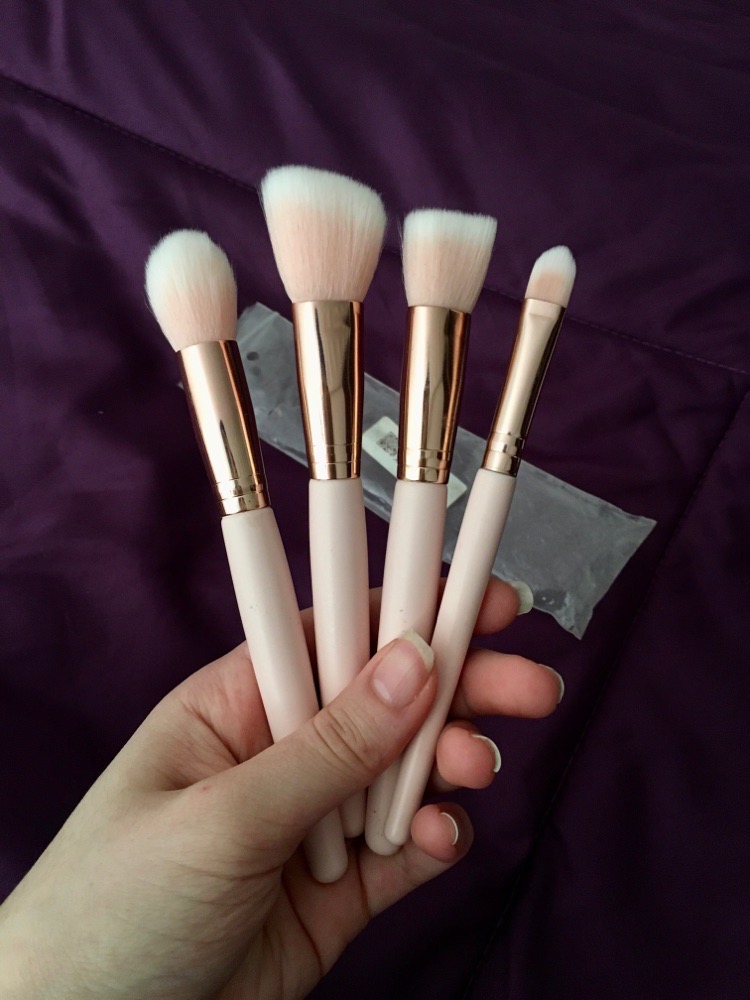 set pinceaux de make up neufs