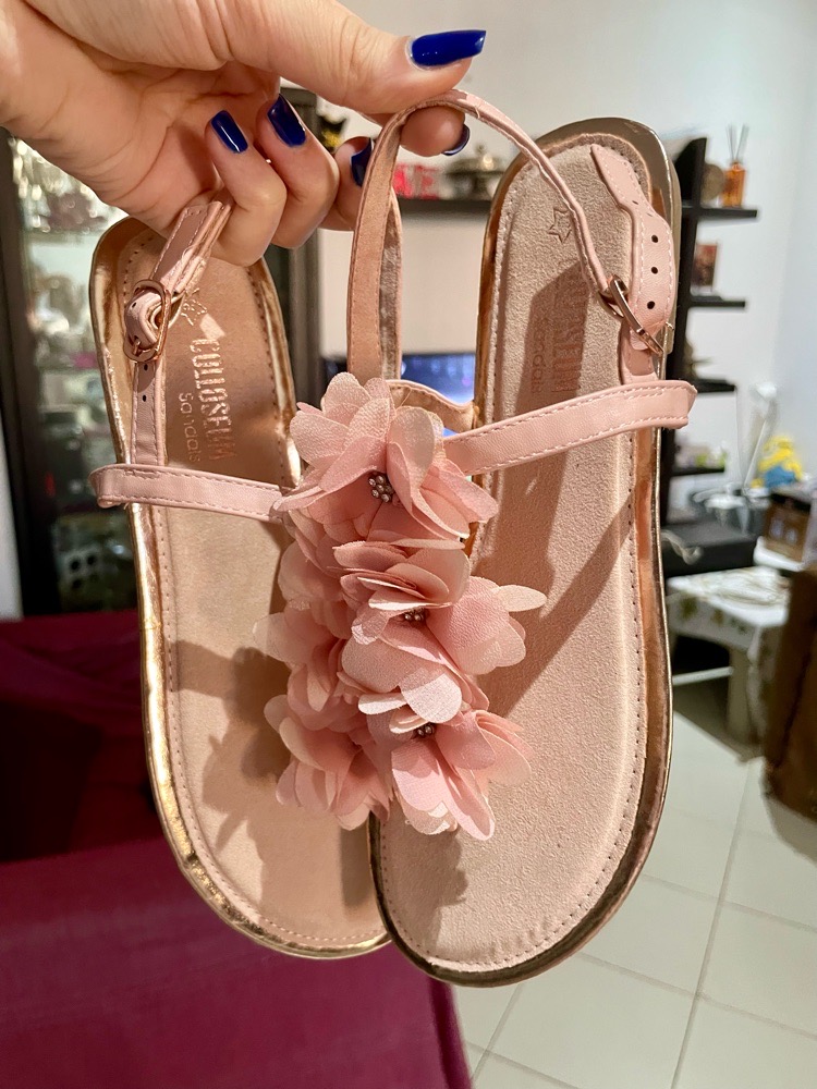 Des sandales 🌸🌸🌸