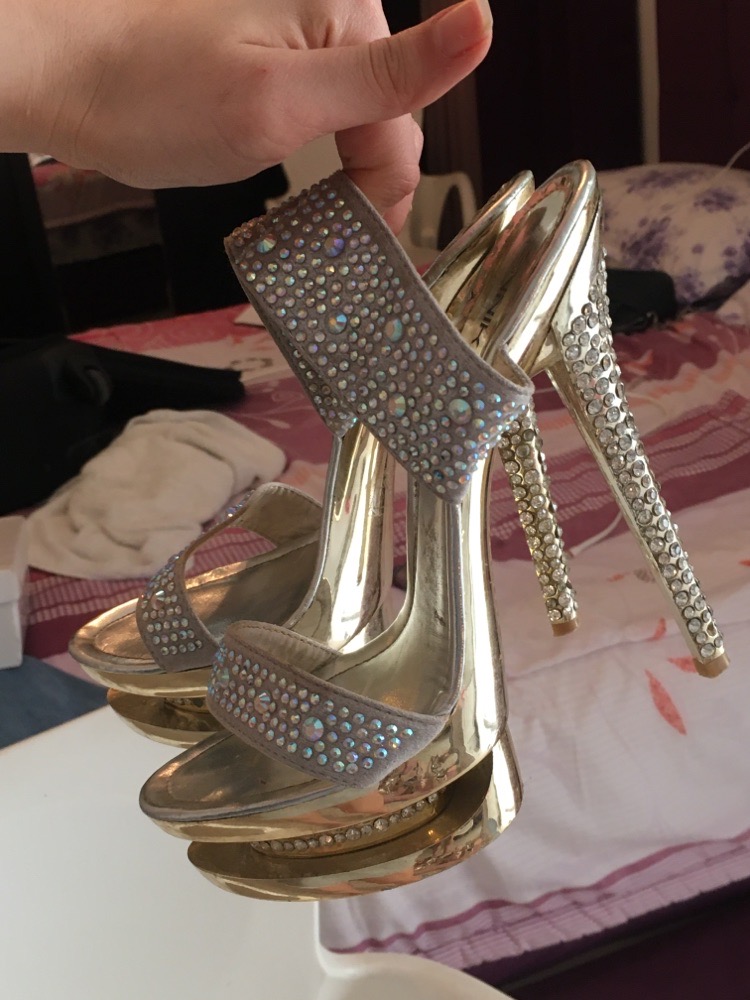 DES TALONS BLING BLING