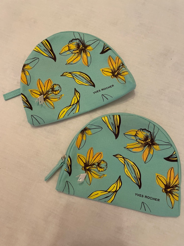 1 trousse YVES ROCHER 🌼