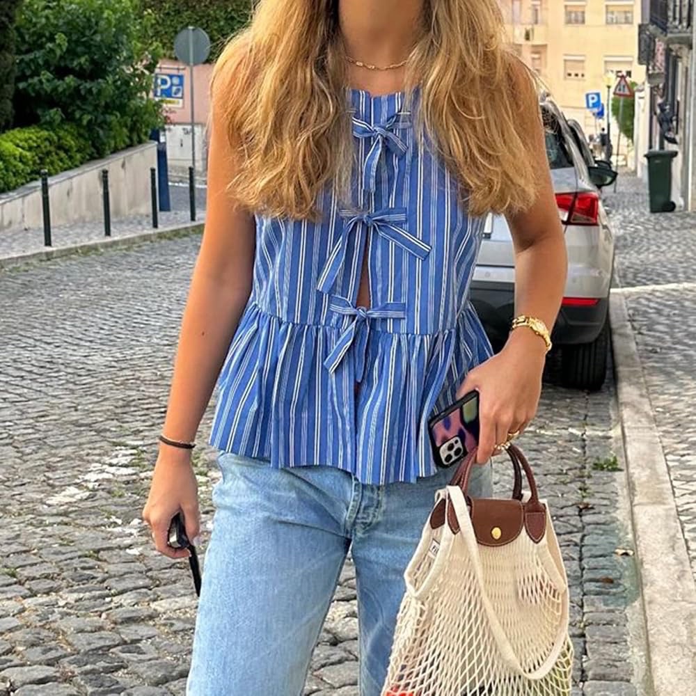 Blouse rayee avec noeud couleur comme photo de site