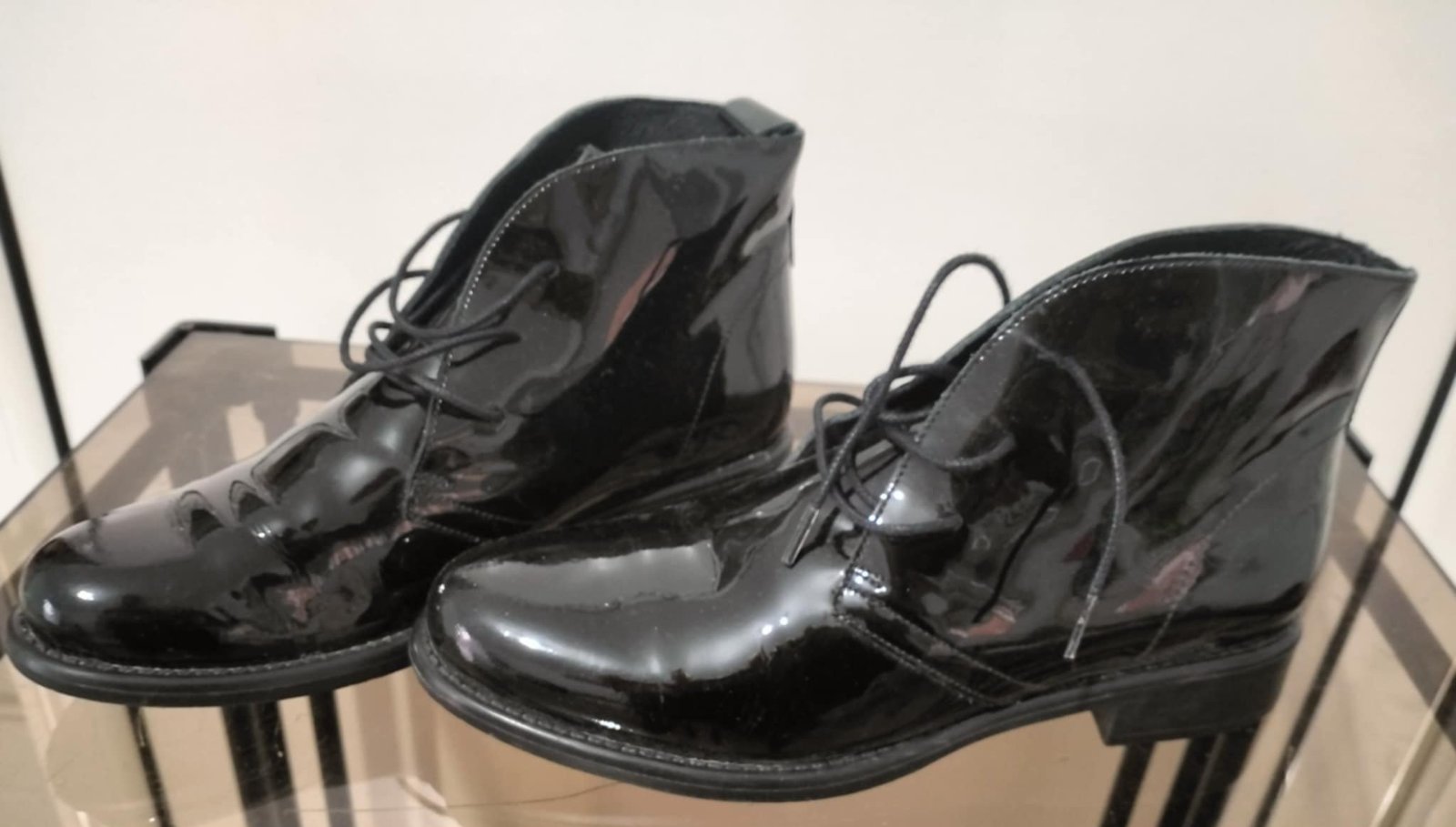 Bottines noir jamais porté pointure 37