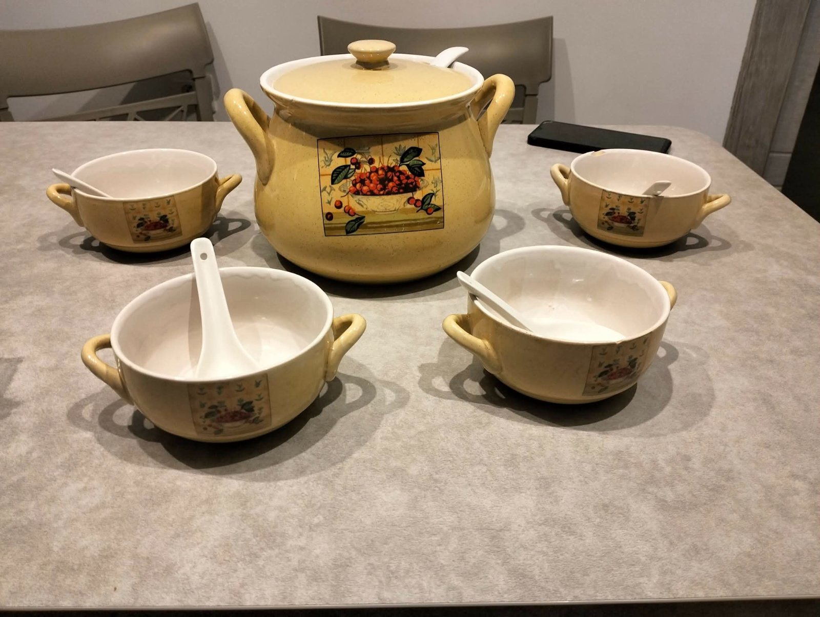 Vente d un service à soupe 