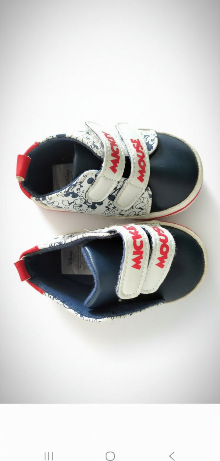 Chaussure pour nouveau né de marque
