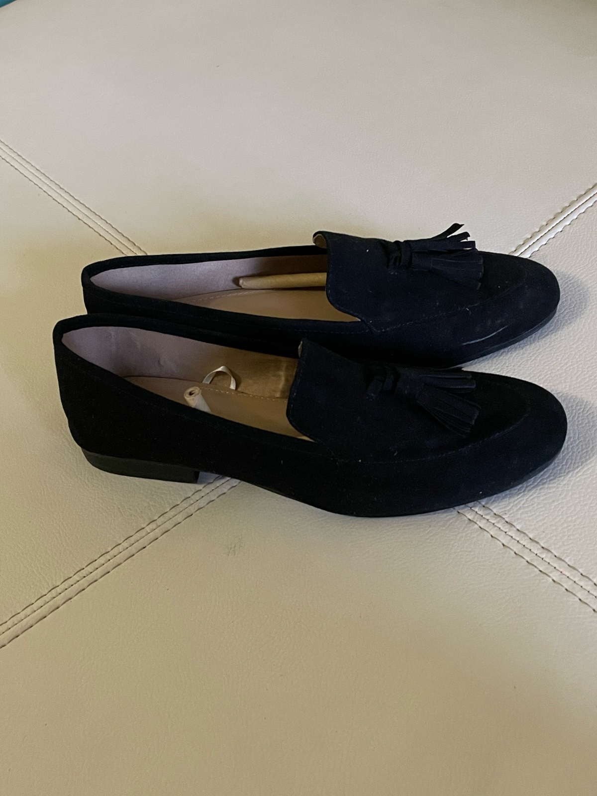 Des mocassins noirs