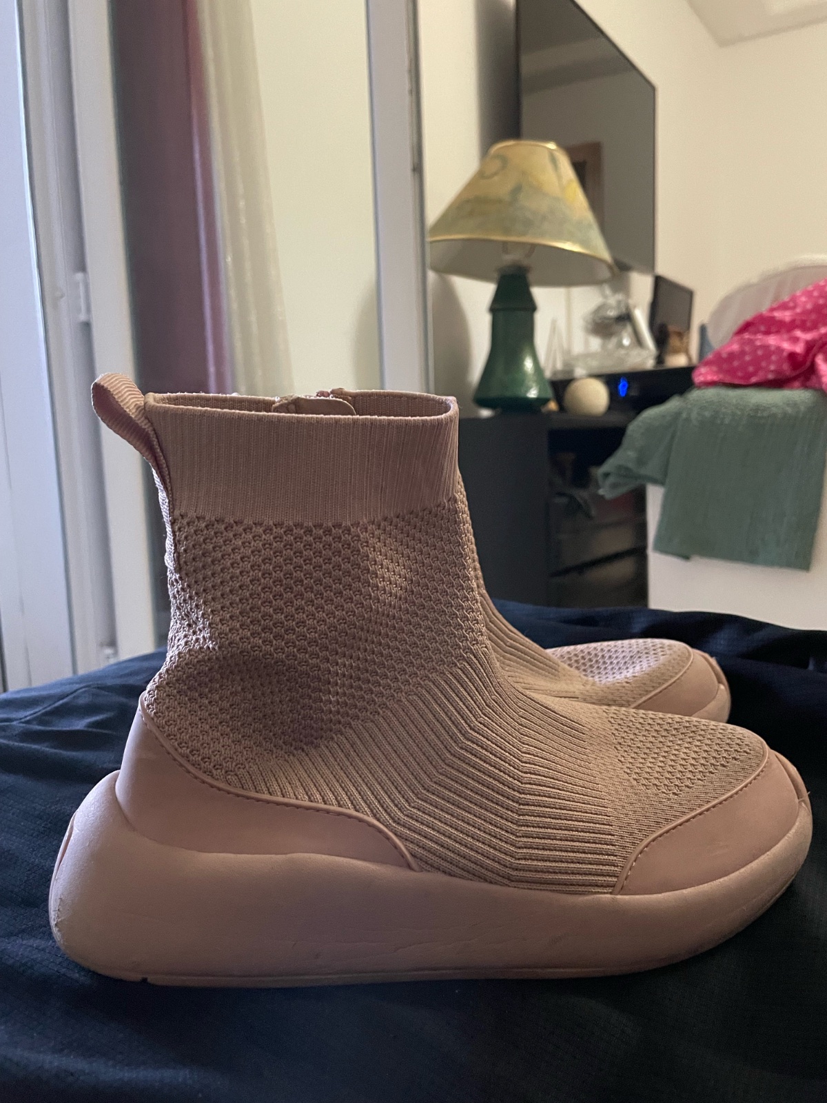 Des bottines chaussettes