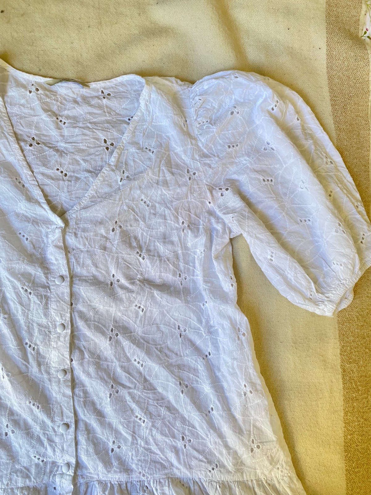 Robe chemise brodrerie anglaise george 44/46 manches ballons