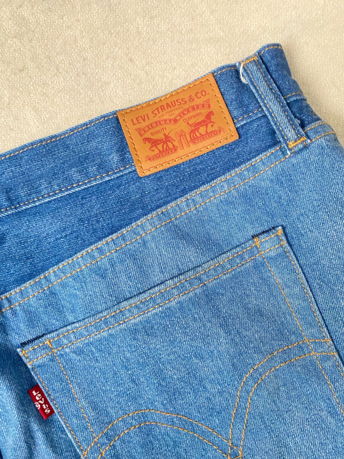 Jupe en djeans levis original 42/44
