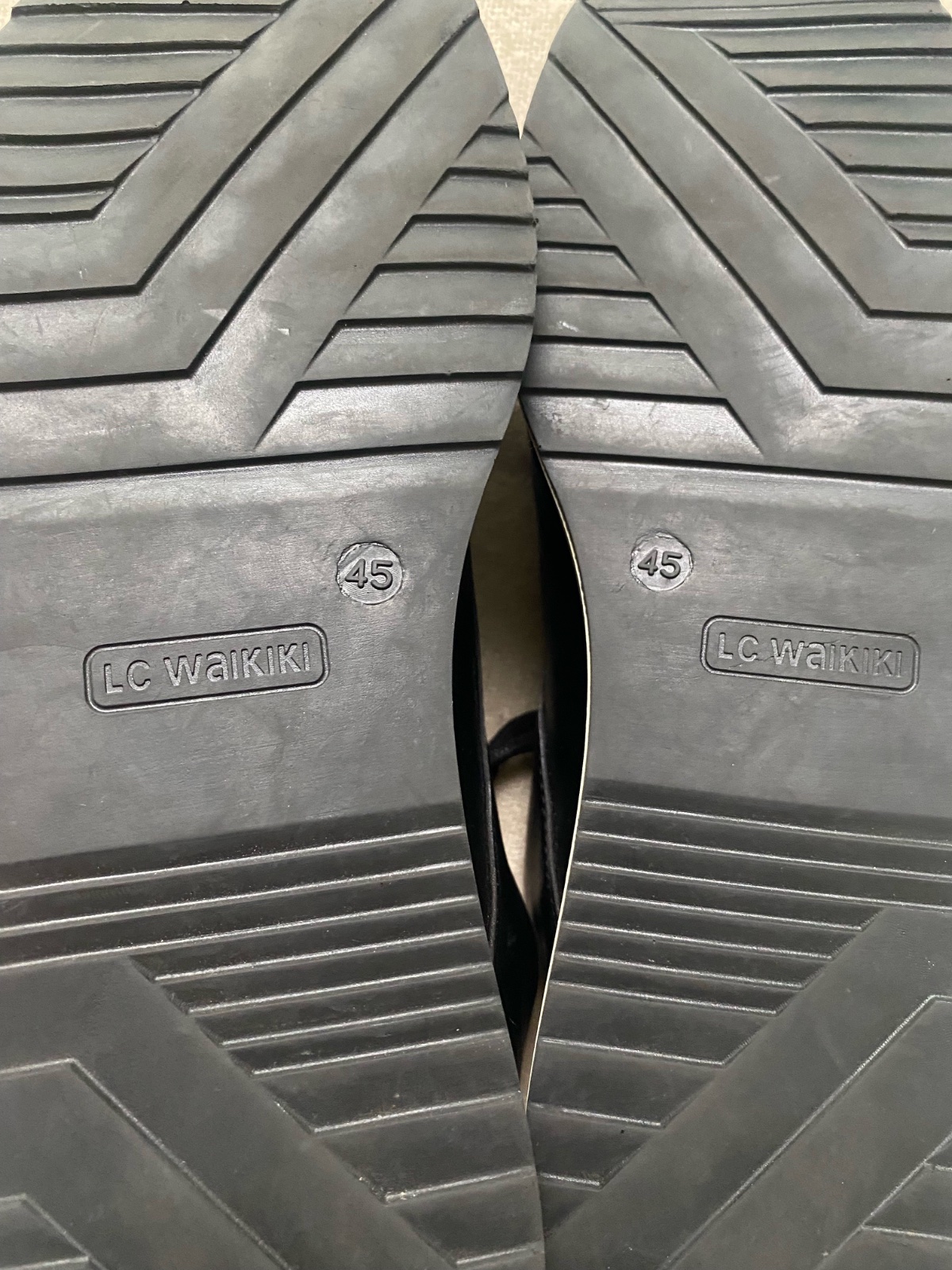 Chaussures homme LC waikiki importee neuf jamais portee 44/45