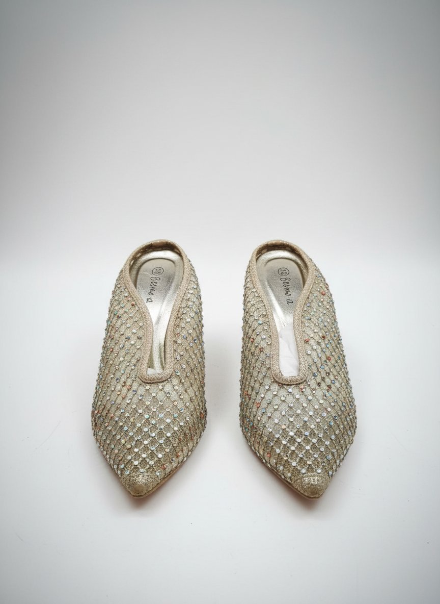 Sandales (طماق)