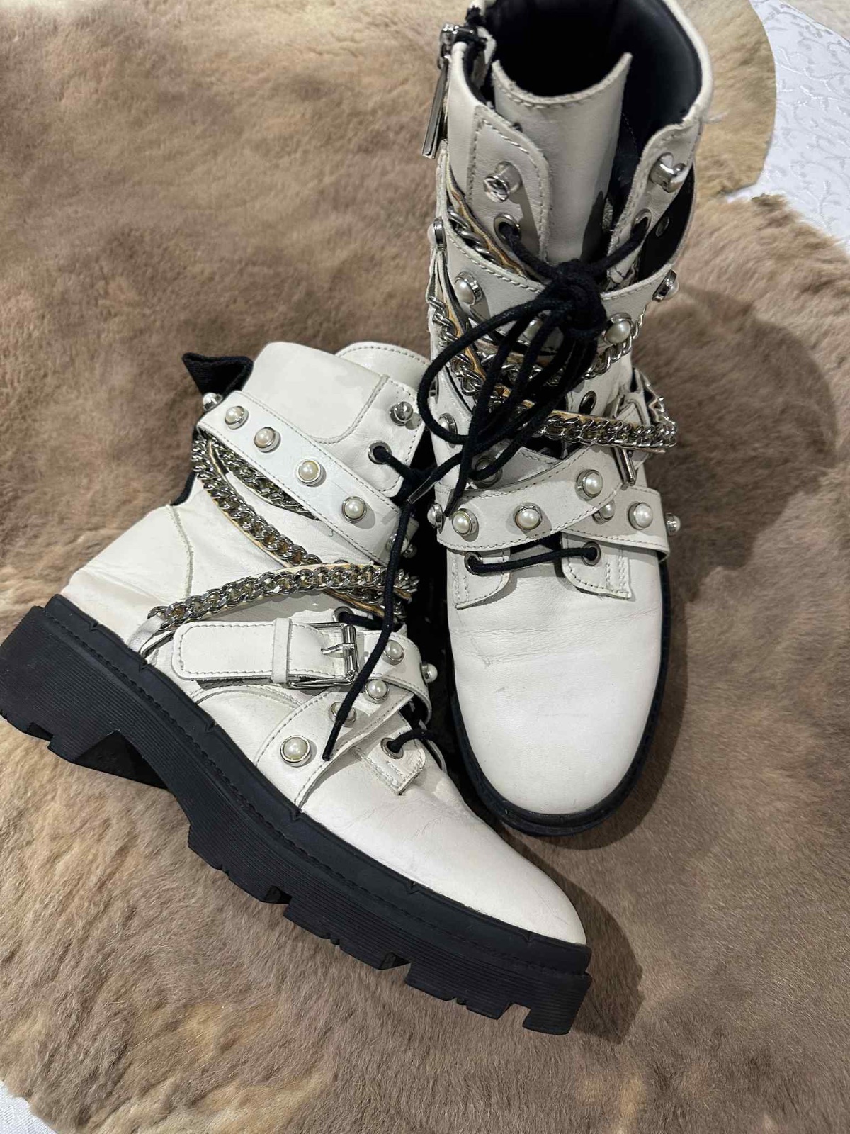 Bottines ZARA PARIS avec strass