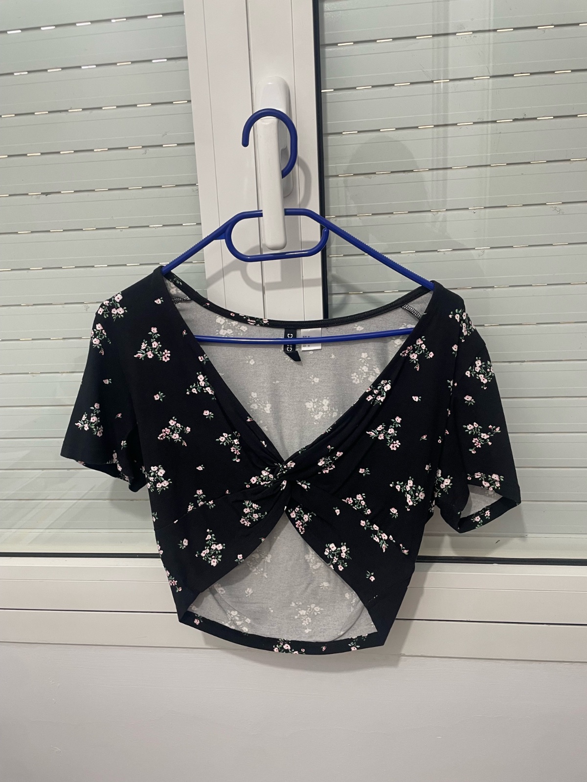 Crop Top noir fleuri taille M coton 