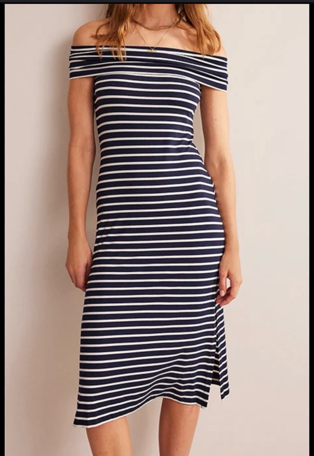 Ralph lauren navy bleu ( c du bleu tres tres foncé c pas noire)