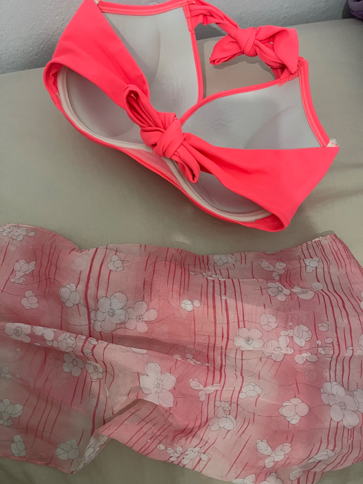 Haut Fuchia forte poitrine avec un cache maillot asortie 🩷🎀