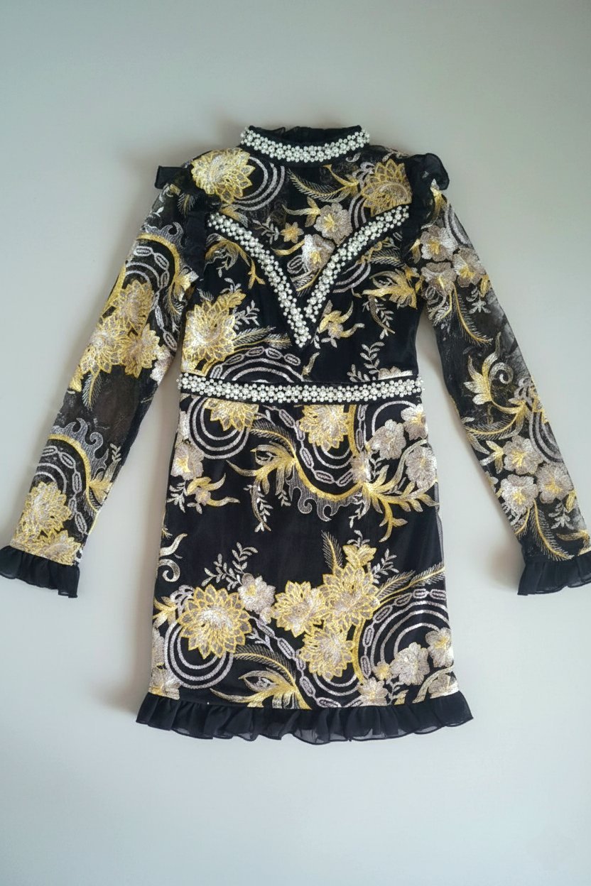 Robe brodée a perles 