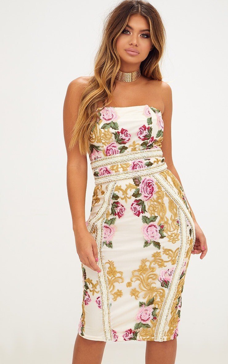 Robe Pretty little thing